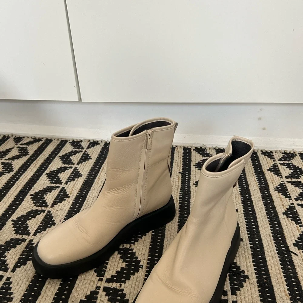 Franco Sarto off white motorcycle ankle boots - Picture 3 of 8